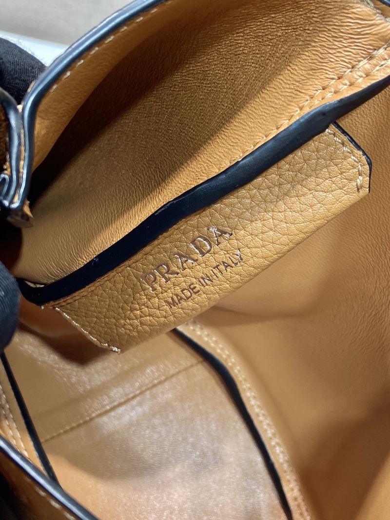 Pra*a top handle bags